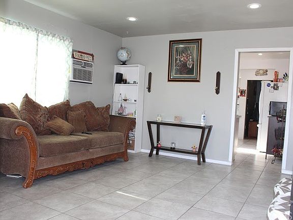 4th image of 13127 Kagel Canyon St