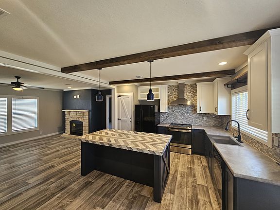 4th image of 396 Mill Run Ave #20