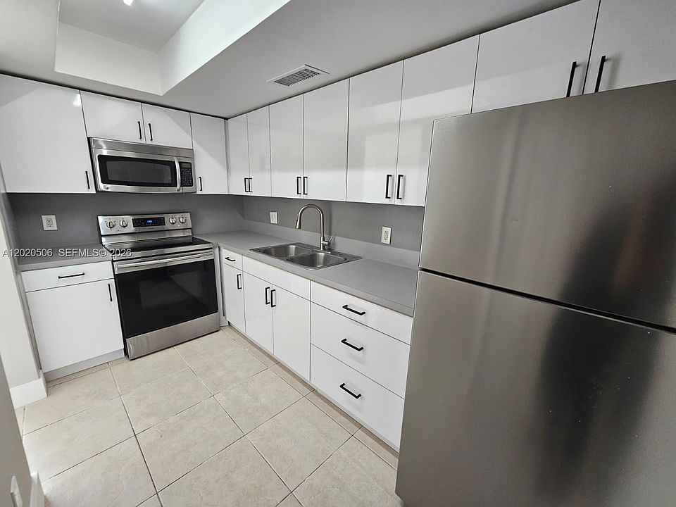 1st image of 13700 NE 6th Ave APT 106