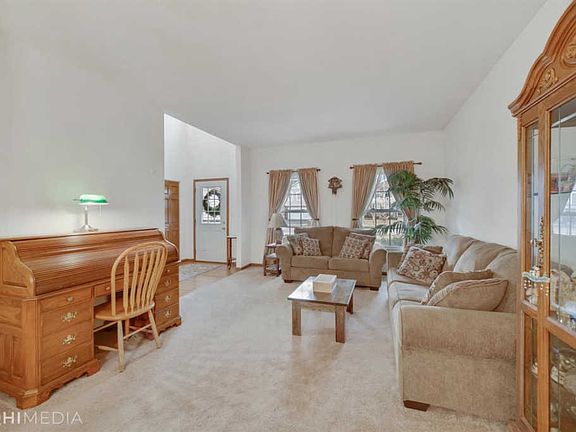 4th image of 1320 Flagstone Dr