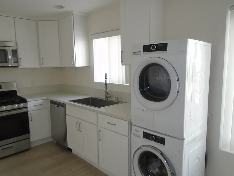 Stonewood Apartments — Photo 2