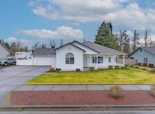 1282 E Burnett St, Stayton, OR