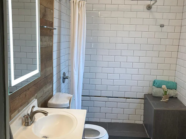 1312 E Harry Ave — Photo 41
