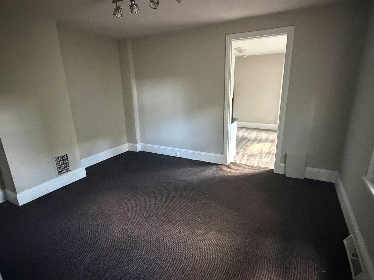 4 bed, 1664 sqft, $2,700 — Photo 3