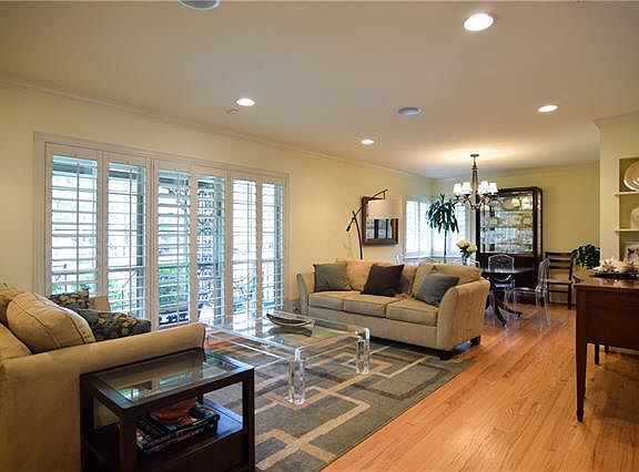 2nd image of 6653 Yosemite Ln