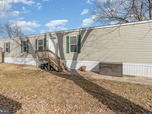 527 Quail Ct, Mechanicsburg, PA 17050