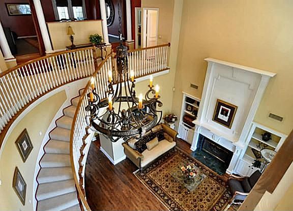3rd image of 5965 Campus Ct