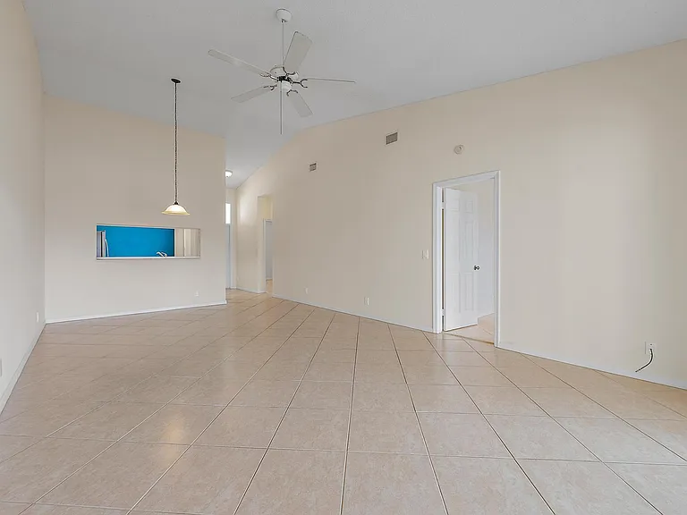 216 Cypress Point Dr — Photo 12