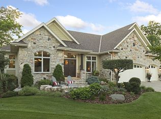 6814 Alpine Trl, Eden Prairie, MN 55346