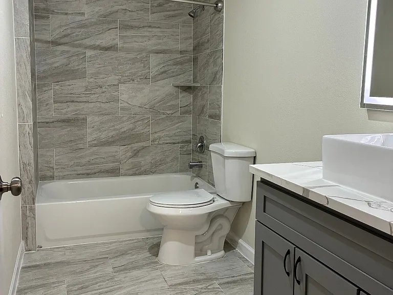 355 N 18th St #2104 — Photo 14