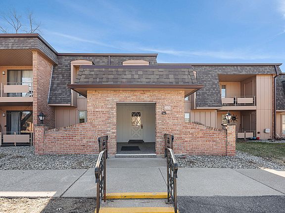 2nd image of 450 Old Stone Rd APT 2