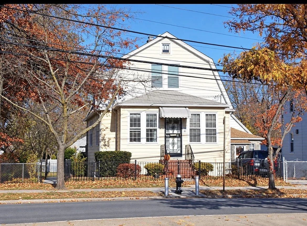 165-01 Union Tnpk — Photo 1