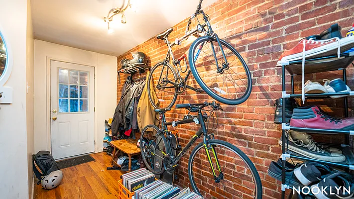 Rented by Nooklyn NYC LLC | media 21