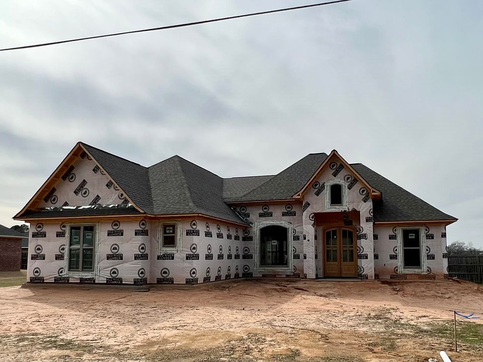 2nd image of 532 Arnold Ln
