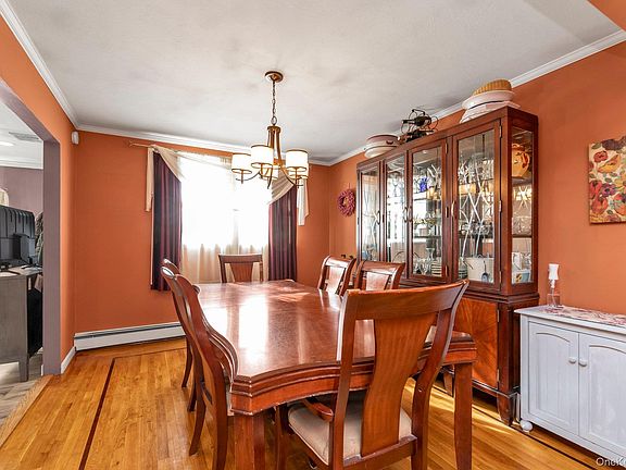 5th image of 412 Wellington Road