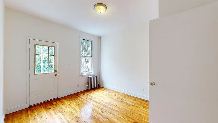 Rented by Bond New York | media 9