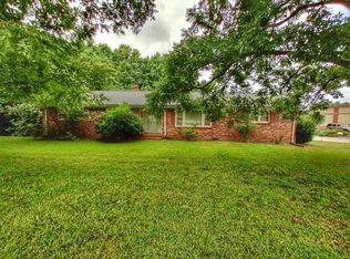 304 E Blackstock Rd, Spartanburg, SC 29301
