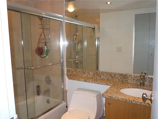 Rented by R New York | media 25