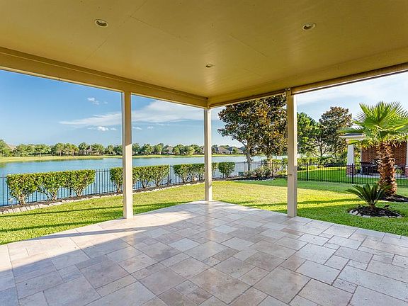 3rd image of 25827 Palmdale Estate Dr