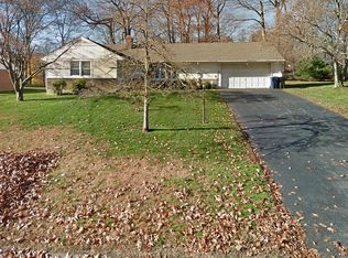 98 Woolsley Ave, Trumbull, CT 06611