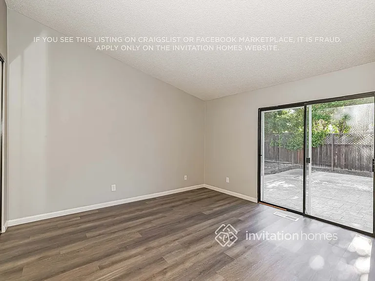 1401 Mandarin Ct — Photo 10