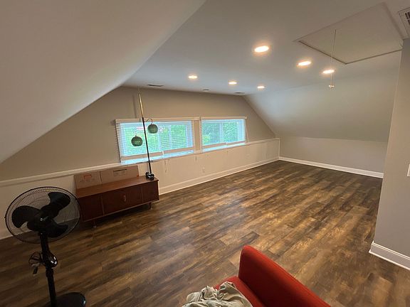 3rd image of 1623 Franklin Park S #5