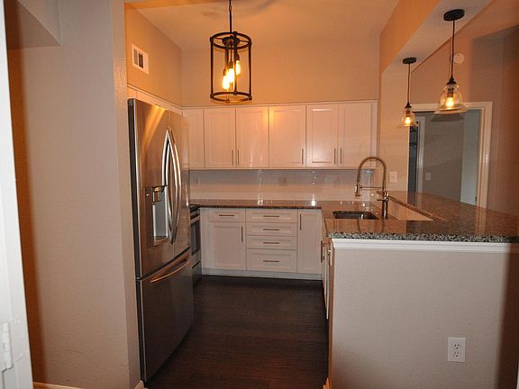 2nd image of 200 4th Ave S Unit 314