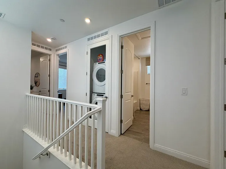 802 Royal Beekman St — Photo 26