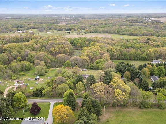 4th image of 9999 Onondaga Rd