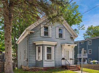 40 Village St, Reading, MA 01867