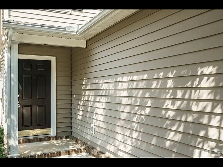 145 Woodson Dr — Photo 17