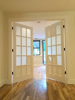 Rented by Uptown Flats LLC | media 39