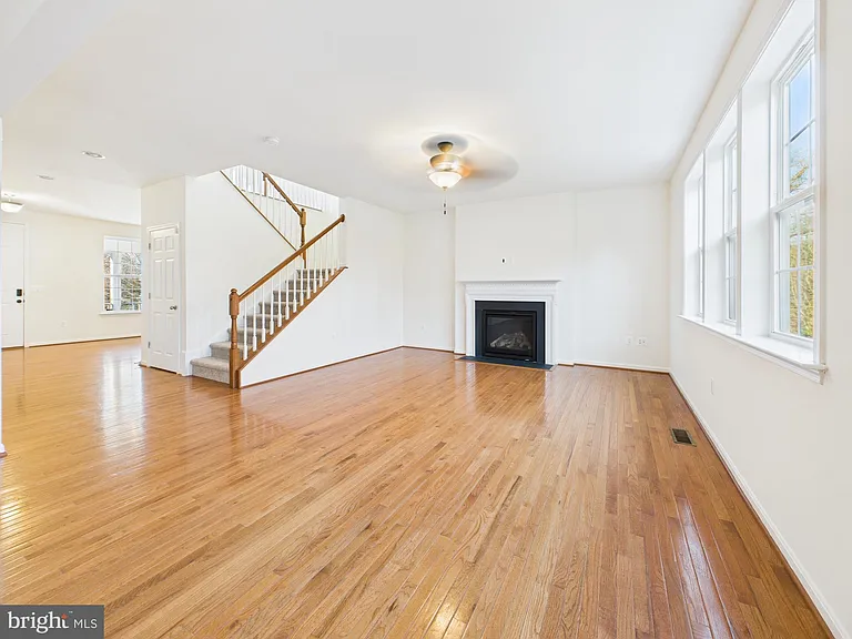 18213 Jillian Ln — Photo 5