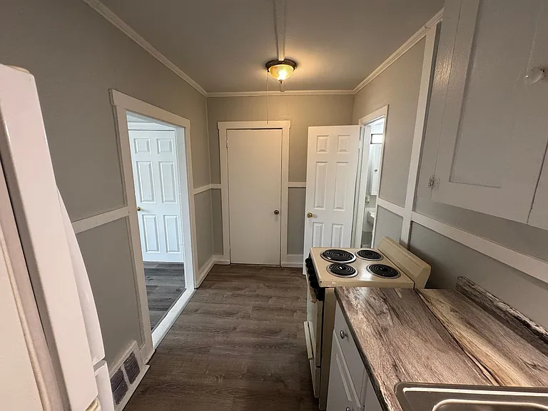 103 Portland St #1 — Photo 8