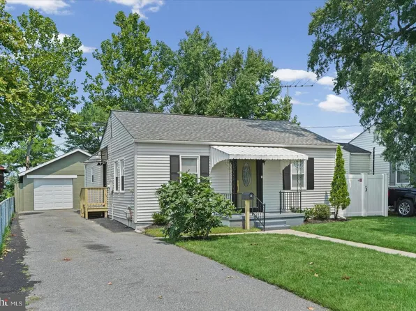 1812 Kittyhawk Rd, Baltimore, MD 21221