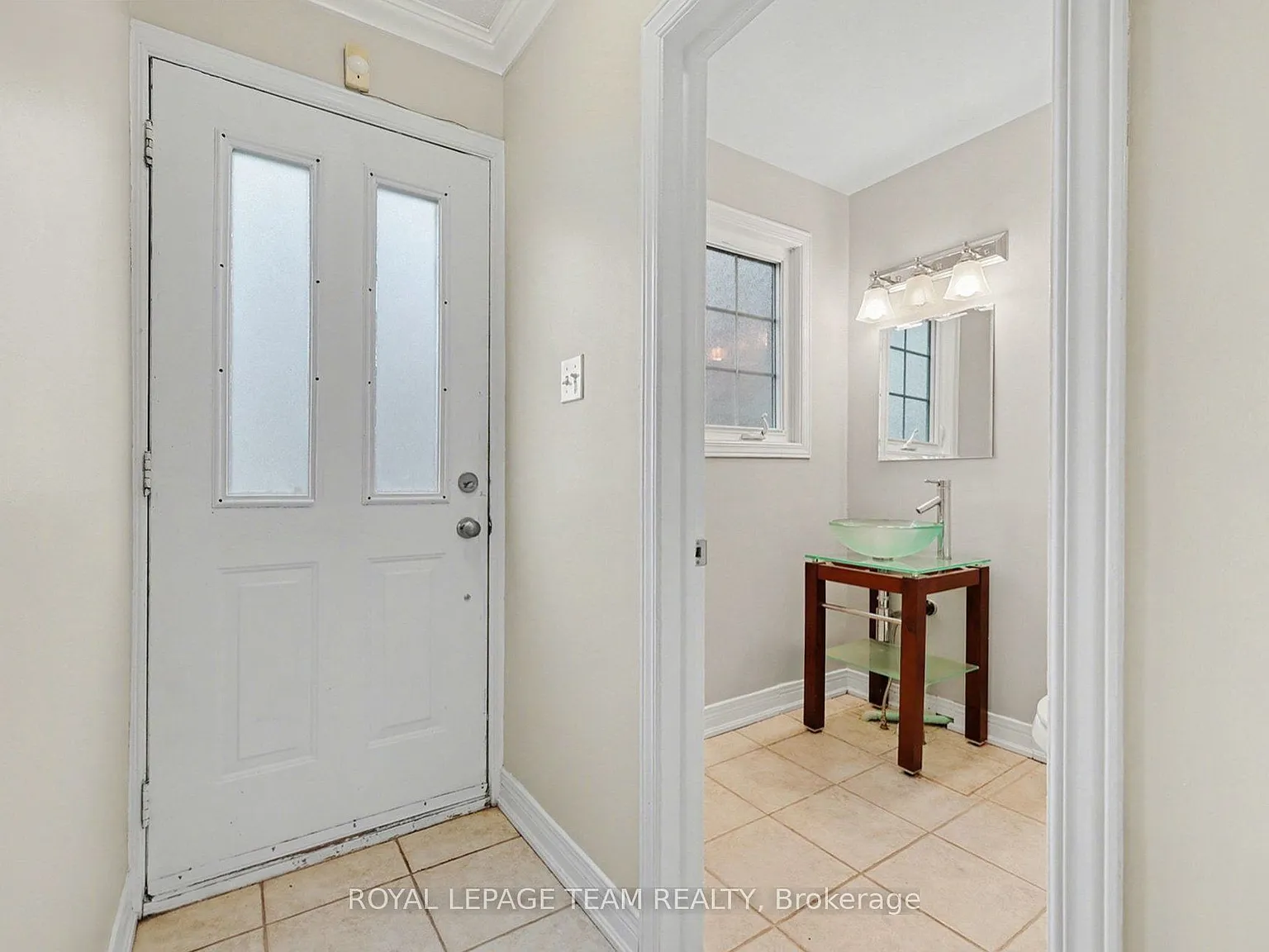 3 bed, $2,500 — Photo 2
