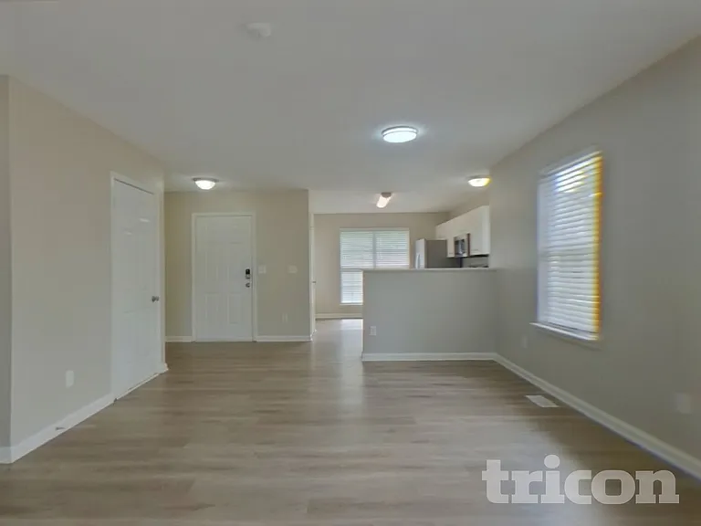 118 Saddlemount Ln — Photo 3