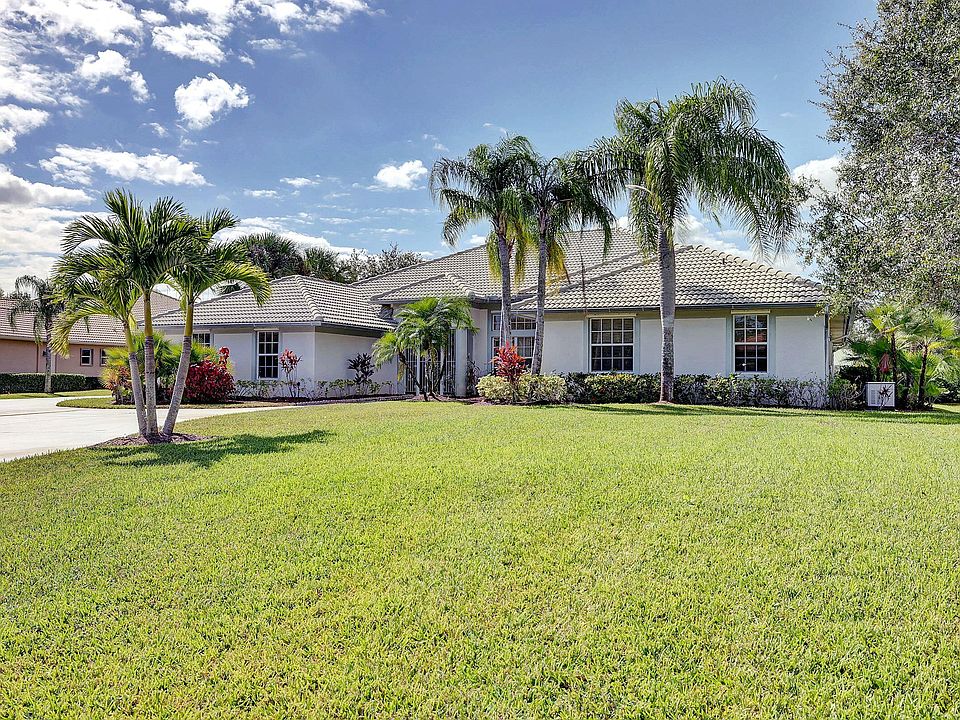 1st image of 8028 Plantation Lakes Dr
