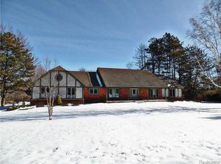 10345 S State Rd, Goodrich, MI 48438