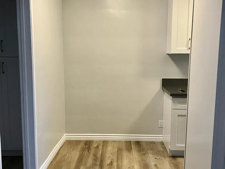 13000 Valleyheart Dr #14 — Photo 3