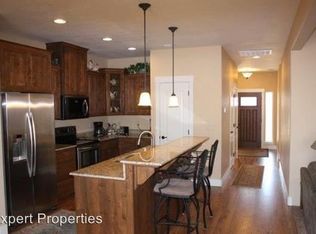 825 Oak Knoll Dr, Ashland, OR 97520