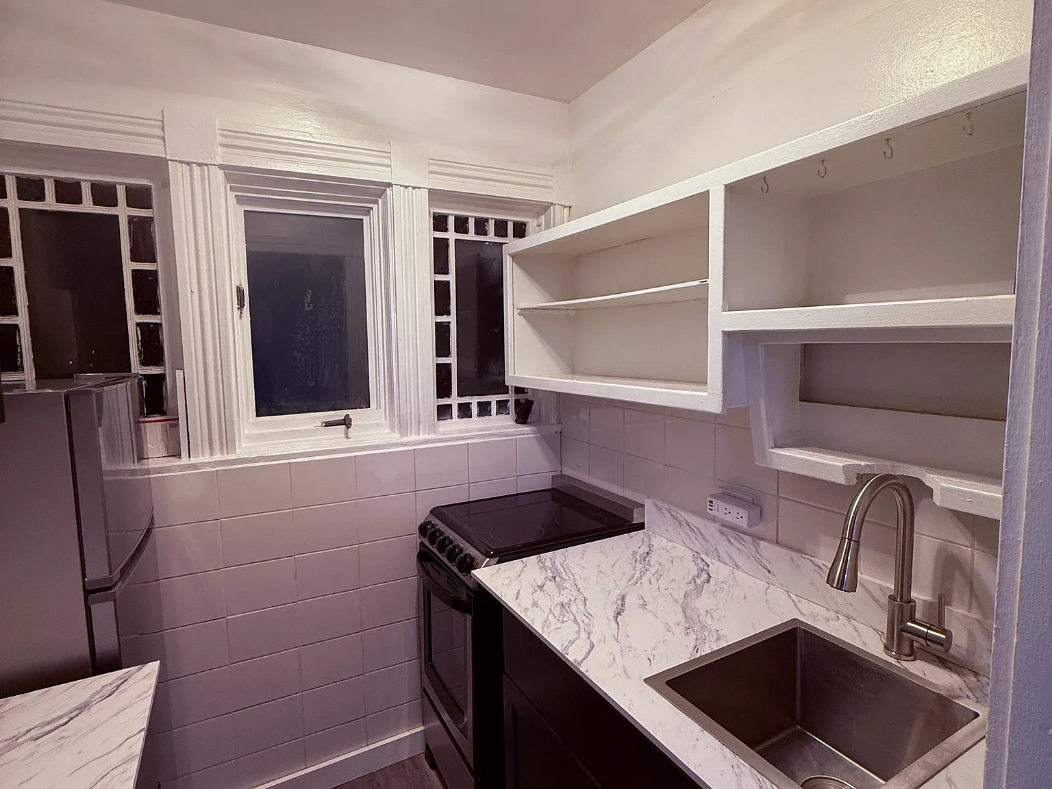 402 Pearl St — Photo 2