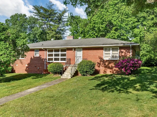 708 Morningside Dr, Fayetteville, TN 37334