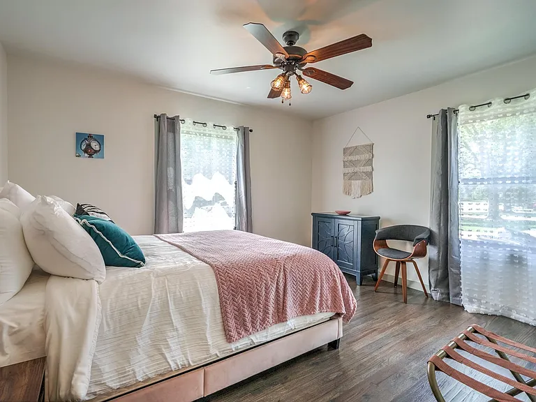 2742 S Gary Dr — Photo 7