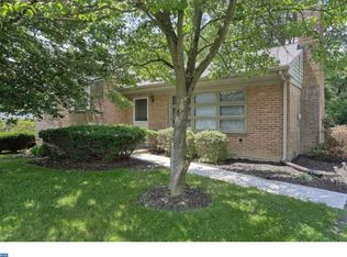 518 Saratoga Rd, Lancaster, PA 17603