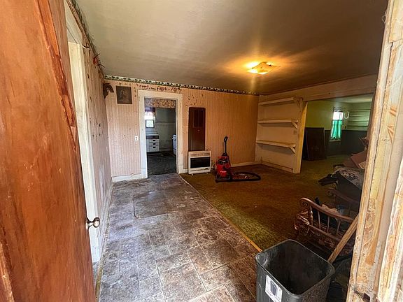 5th image of 1243 Maple St