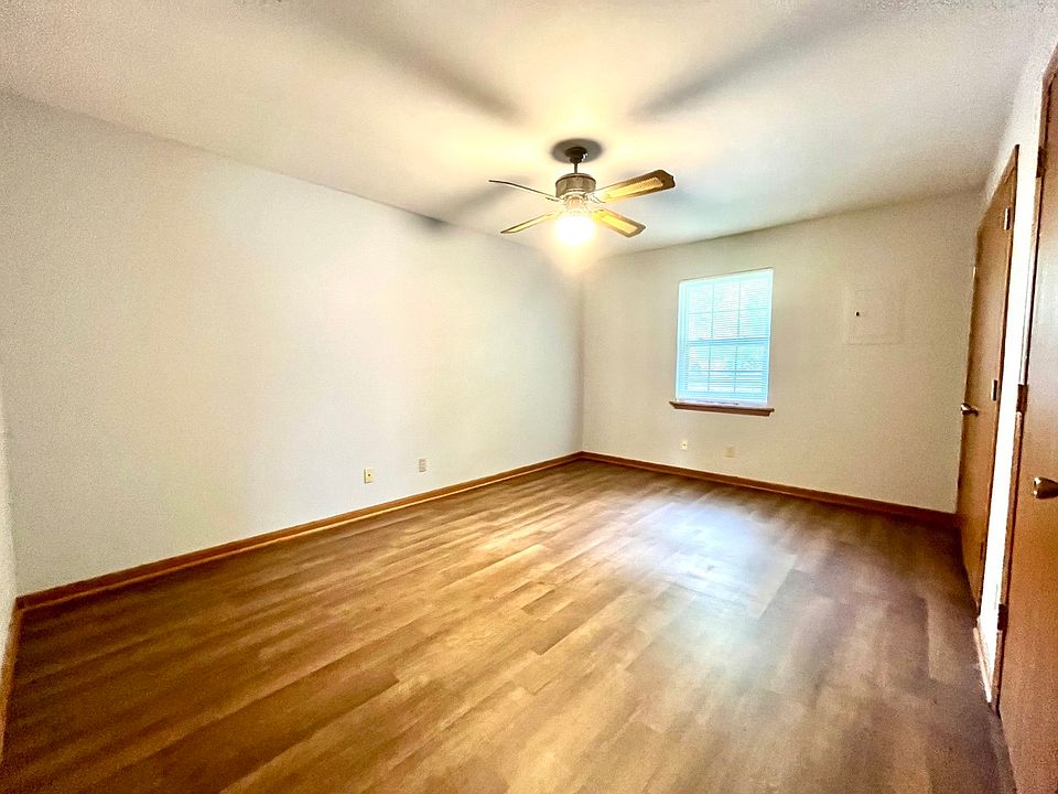 1st image of 2650 Sunset Ln #11234243