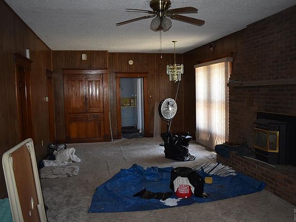 2nd image of 610 S 12th St