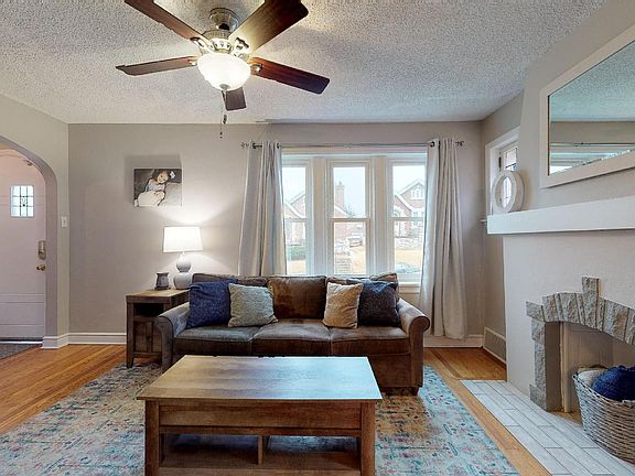3rd image of 6609 Mardel Ave