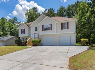 9121 S Sterling Lakes Dr SW, Covington, GA